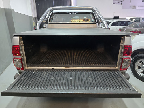 Hilux 3.0 Srv 4x2 2007, Financio