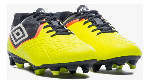 Botines Futbol Umbro Score Para Campo Con Tapones Importado