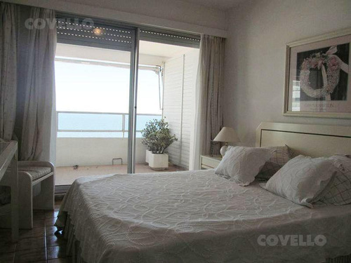 Imagen 11 de 16 de Departamento En Playa Mansa. Alquiler Temporada 2022