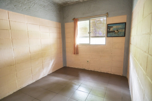 Casas Venta 1 Dormitorio Cochera Balneario Zagarzazú