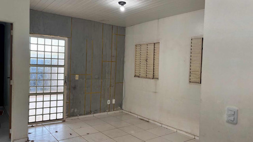 Casa, 3 Quartos, Sendo 1 Suite. Garagem 2 Carros Ou Mais