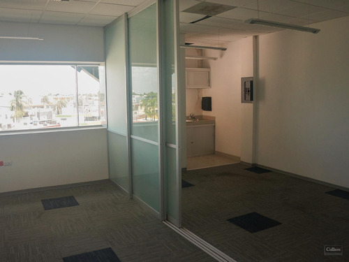 En Renta Oficinas Corporativas Semi-acondicionadas En Torre Banamex, Piso 7, Mérida, Yucatán