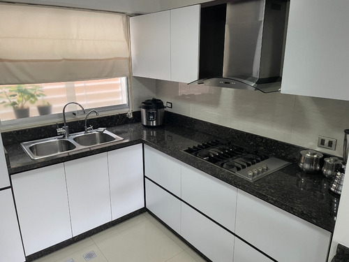 Imagen 2 de 15 de Apartamento Amoblado En Venta Mirávila 80mts2 2h/2b/2p