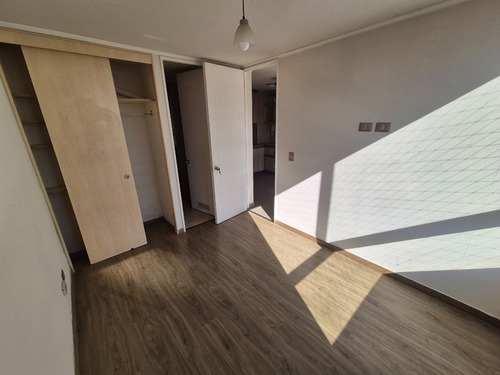 1 Dorm 1 Baño. Santa Elena 1631. A Pasos Metro Ñuble