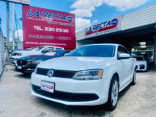Imagen 2 de 11 de Volkswagen Jetta 2014 2.0 Cl Abs At