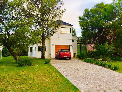 Imagen 17 de 21 de Saint Thomas Este - En Venta Con Renta - Canning - Golf