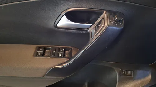 Volkswagen Vento 1.6 HIGHLINE AUTO
