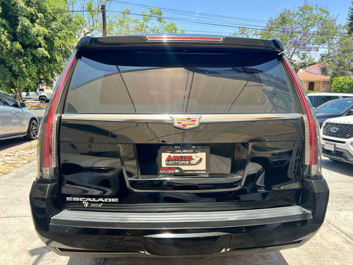 Cadillac Escalade 6.2 Plinum 4x4 At