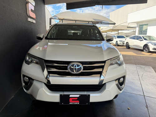 Toyota SW4 Toyota SW4 2.8 TDI SRX 5L 4x4 (Aut)