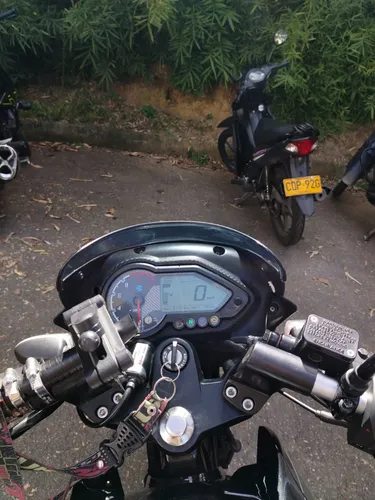 Pulsar 180 Fi Neon