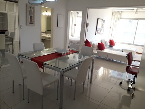 Imagen 21 de 30 de Apartamento En Venta, Edificio A Metros De Playa Brava