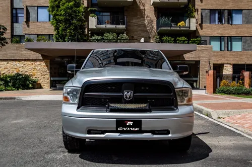 Dodge Ram 5.7 1500 Slt 4x2
