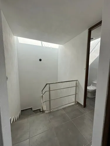 Estrena Casa En Ciudad Maderas, Jardín, 3 Recámaras, Hermoso Diseño, Lujo !