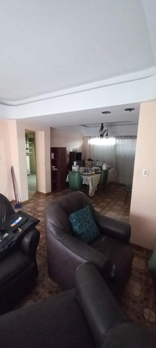 Casa En Isidro Casanova
