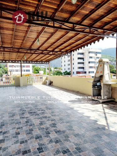 Venta - Quinta En Los Corales, Caraballeda. Edo. La Guaira.