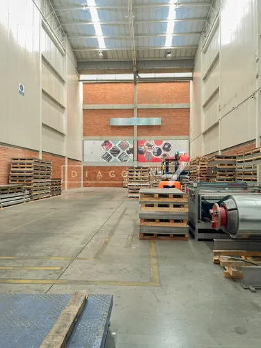 Bodega Industrial En Venta En Atahualpa