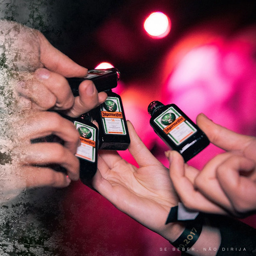 Licor Fino Alemão Jagermeister Mini 20ml Original Miniatura