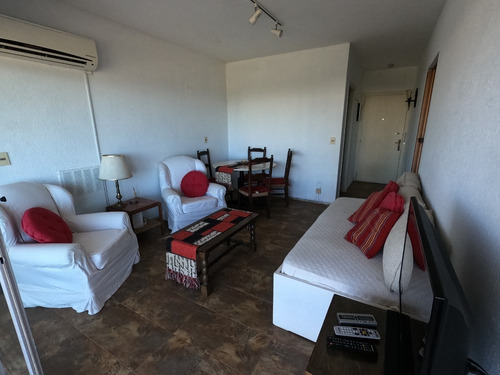 Imagen 6 de 15 de 1 Dorm. Con Terraza Frente A Rambla Parada 16 De La Mansa