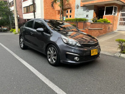 Kia Rio 1.4 At