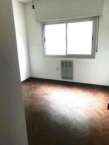 Imagen 6 de 15 de Excelente Ubicación A Metros De Plaza !! Moderna Y Amplia, 3 Dormitorios, 2 Baños, Garage, Parrillero. Para Uso Tanto De Casa Habitación, Instituto O Empresa!
