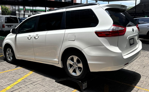 Toyota Sienna 3.5 Xle V6 At