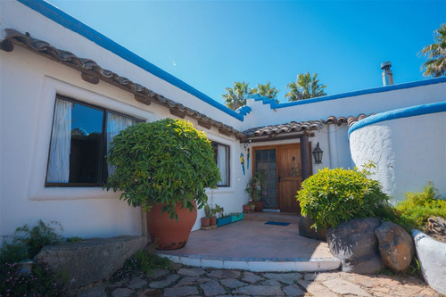 Casa En Venta En Lago Rapel, Condominio Costa Del Sol 2