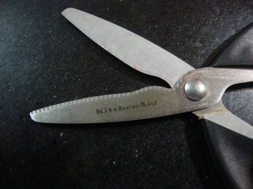 Tijera Kitchen Aid (Usado)