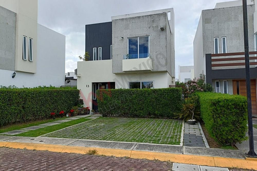 Casa En Venta En Foresta Dream Lagoons En Metepec, Estado D