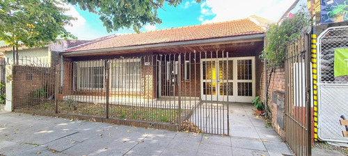 Venta Casa El Palomar 2 Ambientes Sobre Lote Propio