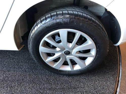 Imagem 9 de 12 de Sandero 1.6 Expression 8v Flex 4p Automatizado