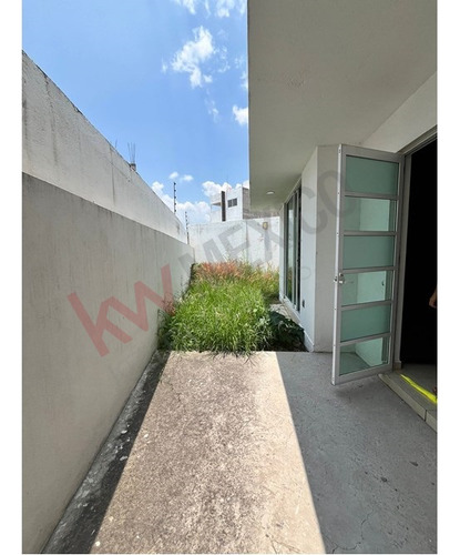 Casa Nueva En Venta En Sonterra Ii Querétaro Con Excelentes Amenidades