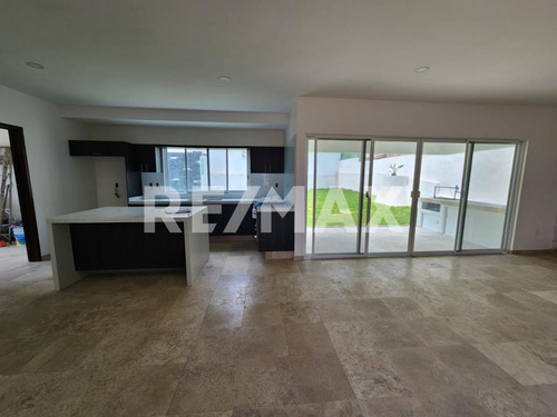 Casa En Venta En Morelos, Fraccionamiento Lomas De Cocoyoc