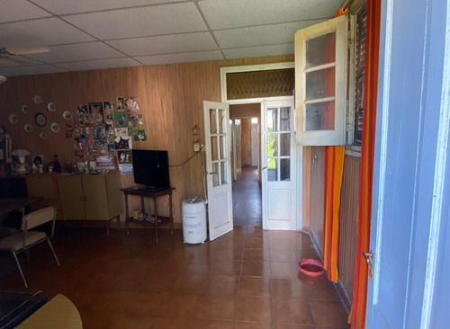 Casa 2 Dormitorios Con Gran Terreno.
