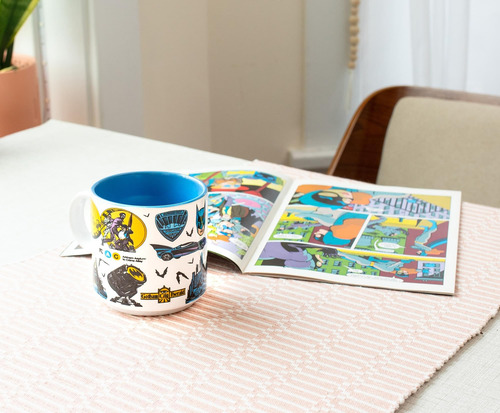 Caneca Dc Comics Batman Allover Print 380 Ml Em Cerâmica