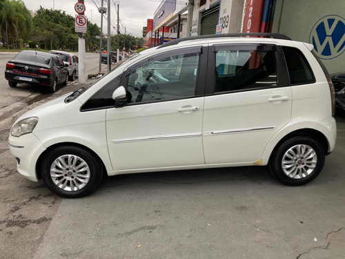 Imagem 4 de 14 de Fiat Idea 2012 1.6 16v Essence Flex 5p