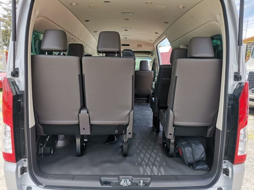 Renta Camioneta 12 Pasajeros Toyota Hiace Con O Sin Chofer