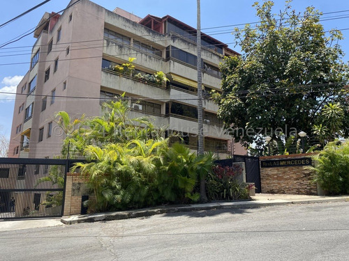 Venta De Bello Apartamento En La Urbanización Miranda Mls #24-25108