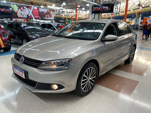 Volkswagen Jetta 2.0 TSI HIGHLINE 211CV