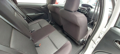 Imagen 6 de 7 de Toyota Etios 2022 1.5 Sedan Xs