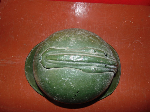 Imagen 2 de 10 de Antiguo Casco Militar