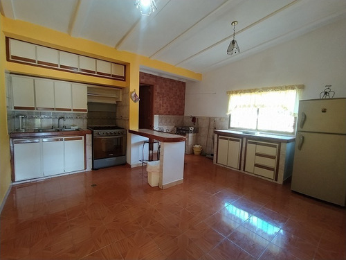 Imagen 4 de 12 de Hermosa Casa Con Una Vista A La Montaña
