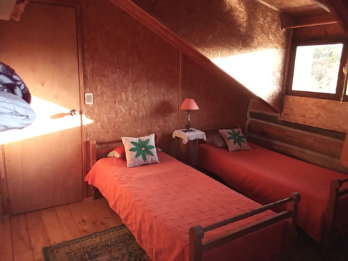 Imagen 7 de 16 de Cabaña Villa Serrana Alquilo Diseño Único, Ubicada En Los Romerillos Con Espectacular Vista Despejada Al Cerro Guazuvirá Y Cerro Del Lagarto, Comodidades Para Hasta 6 Personas.
