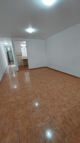 Imagen 2 de 13 de Alquiler Departamento 6 Ambientes Independientes Las Fresas Callao Dpto En Estado Renovado