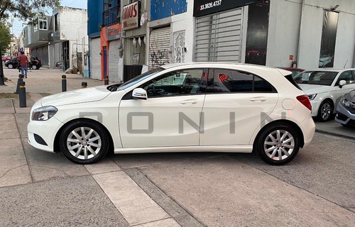 Imagen 5 de 14 de Hermosa Mercedes Benz A180 Hb Cgi 1.6t Hb 5p