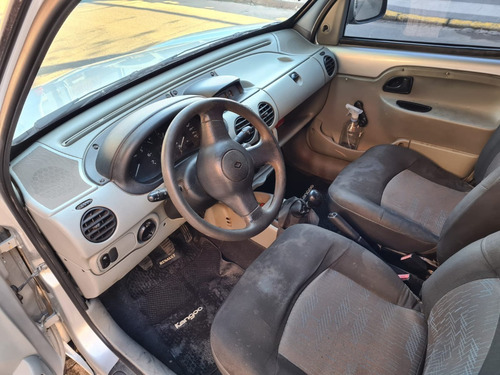 Imagen 6 de 9 de Renault Kangoo 1.5 2 Dci Ath Da Aa Cd 1plc
