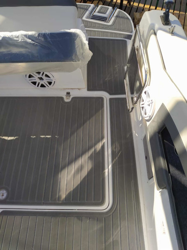 Quicksilver 2700 Volvo 300hp /no Canestrari 275/ Klase A
