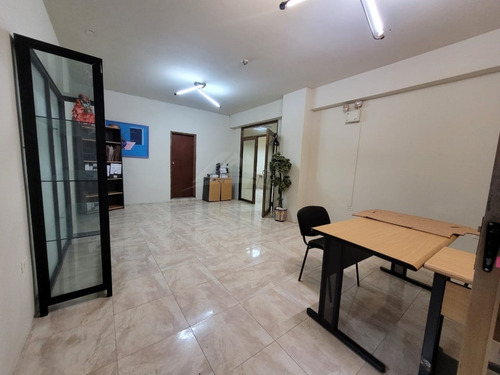 Imagen 7 de 11 de Local Comercial, Av. Bolívar, Puerto La Cruz