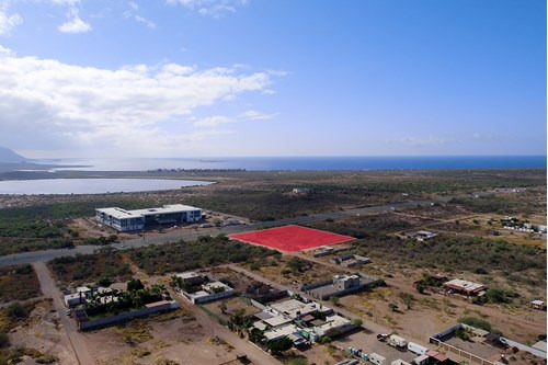 Terreno De 1 Hectárea Sobre El Blv Tetakawi Con Vista Parcial Al Mar
