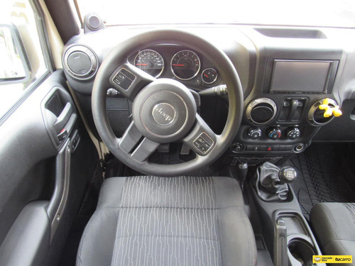 Imagen 17 de 25 de Jeep Wrangler 3.8 Sport