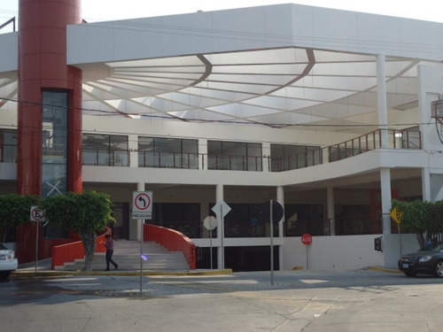 Local En Venta O Renta En La Col. Arbide, Leon, Gto. En Plaza Nicaragua Con Elevador,estacionamiento